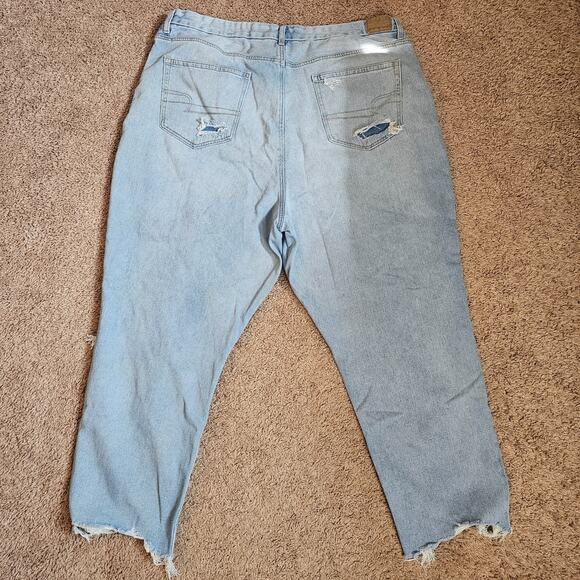 American Eagle Curvy Mom Jeans Womens 22 Light Blue Denim Stretch Distressed EUC - Picture 7 of 13